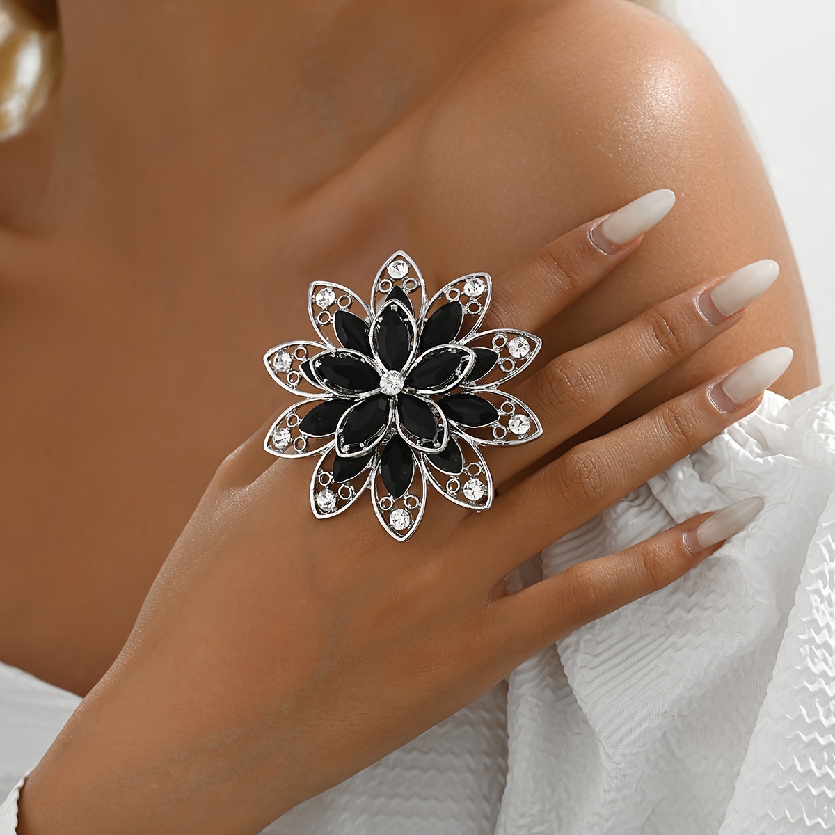 Everyday Floral Embellished Ring for Parties & Weddings